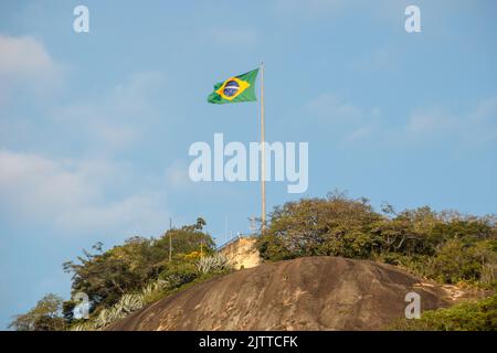 Brasilien Flagge auf dem Ruderstein in Rio de Janeiro Brasilien. Stockfoto