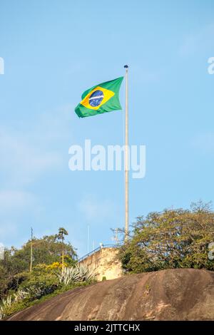 Brasilien Flagge auf dem Ruderstein in Rio de Janeiro Brasilien. Stockfoto