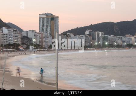 Am späten Nachmittag am Strand von Copera in Rio de Janeiro. Stockfoto