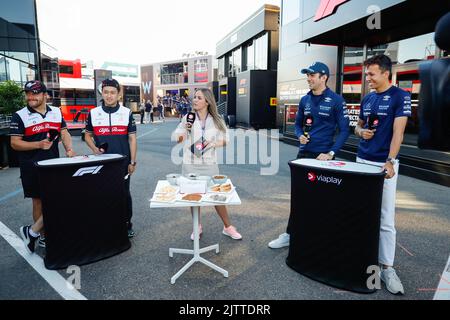 BOTTAS Valtteri (FIN), Alfa Romeo F1 Team ORLEN C42, ZHOU Guanyu (Chi), Alfa Romeo F1 Team ORLEN C42, LATIFI Nichola (CAN), Williams Racing FW44, ALBON Alexander (Tha), Williams Racing FW44, Portrait während der Formel 1 Heineken Dutch Grand Prix 2022, 15. Runde der FIA Formel 1 Weltmeisterschaft 2022 vom 2. Bis 4. September 2022 auf dem Zandvoort Circuit, in den Niederlanden, Belgien - Foto Antonin Vincent / DPPI Stockfoto