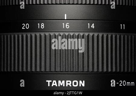 Tamron 11-20mm F/2,8 Di III-A RXD Ultra-Weitwinkel-Zoomobjektiv mit 11 mm Brennweite Stockfoto