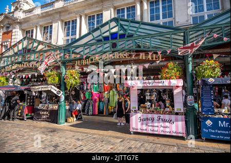 London, Großbritannien - 20. August 2022: Jubilee Market Hall in Covent Garden im Herzen von London. Stockfoto