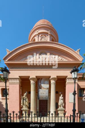 VILANOVA i LA GELDRU,SPANIEN-August 29,2012:Klassisches Gebäude, Museumsbibliothek Victor Balaguer in Vilanova i la Geldru, Katalonien Stockfoto