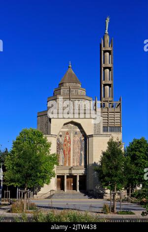 Die Kirche Saint-Honoré (1957-1961) von Amiens im Art déco-Stil in Amiens (Somme), Frankreich Stockfoto