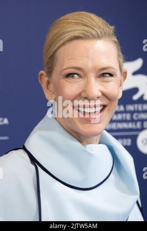 Lido Di Venezia, Italien. 01. September 2022. Cate Blanchett nimmt an der Fotoschau für „Tar“ beim Internationalen Filmfestival Venedig 79. am 01. September 2022 in Venedig, Italien, Teil. © Foto: Cinzia Camela. Kredit: Unabhängige Fotoagentur/Alamy Live Nachrichten Stockfoto