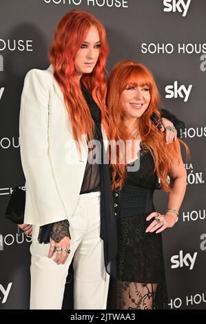 Harris Reed und Charlotte Tilbury sind bei den Soho House Awards im Soho House, 180 Strand, London, Großbritannien, zu Gast. , . Quelle: Siehe Li/Picture Capital/Alamy Live News Stockfoto