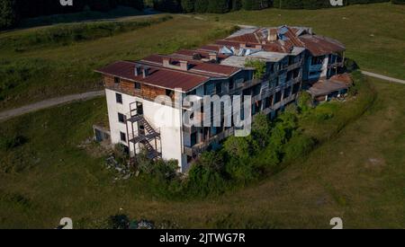 Verlassene Geisterhotel Gemeinde Ledro in der Provinz Trient. Stockfoto