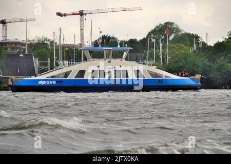 Blick von der Kreuzfahrt auf dem Kanal, Amsterdam, Niederlande, Europa Stockfoto