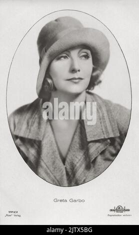 Greta Garbo - deutsche Postkarte vom Ross Verlag, 1930-1931. Foto von MGM. Foto Clarence Sinclair Bull. Publicity still für die deutsche Version von Anna Christie (Jacques Feyder, 1930) Stockfoto