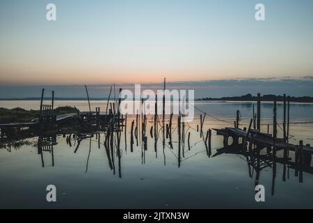 Blick auf den Fischerhafen bei Sonnenaufgang Stockfoto
