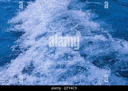 Abstrakte blaue Hintergrundstruktur mit Wasser und Wellen Stockfoto