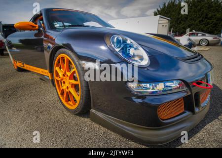 rencontre porsche sur le Circuit de vitesse d'Abbeville, porsche 911.993, panamera, carrera, gts. Stockfoto