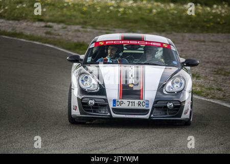 rencontre porsche sur le Circuit de vitesse d'Abbeville, porsche 911.993, panamera, carrera, gts. Stockfoto