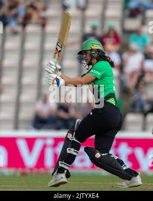 Maia Bouchier von Southern Brave während des 100-Matches Southern Brave gegen Trent Rockets Women beim Ageas Bowl, Southampton, Großbritannien, 2.. September 2022 (Foto von Ben Whitley/News Images) Stockfoto