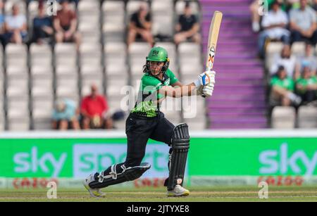 Maia Bouchier von Southern Brave während des 100-Matches Southern Brave gegen Trent Rockets Women beim Ageas Bowl, Southampton, Großbritannien, 2.. September 2022 (Foto von Ben Whitley/News Images) Stockfoto