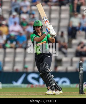 Maia Bouchier von Southern Brave während des 100-Matches Southern Brave gegen Trent Rockets Women beim Ageas Bowl, Southampton, Großbritannien, 2.. September 2022 (Foto von Ben Whitley/News Images) Stockfoto