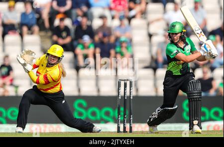 Maia Bouchier von Southern Brave während des 100-Matches Southern Brave gegen Trent Rockets Women beim Ageas Bowl, Southampton, Großbritannien, 2.. September 2022 (Foto von Ben Whitley/News Images) Stockfoto