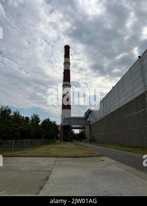 Enerhodar, Ukraine. 02. September 2022. Außenansicht des Atomkraftwerks Saporizhzhia nach der Ankunft des IAEO-Teams für nukleare Sicherheit am 2. September 2022 in Enerhodar, Ukraine. Kredit: IAEA Mission/IAEA Imagebank/Alamy Live Nachrichten Stockfoto