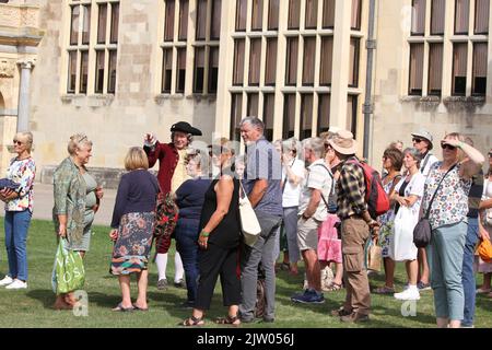 Saffron Walden, Großbritannien. 02.. September 2022. Die erste BBC Gärtner-Weltherbstmesse findet im Audley End House in Essex statt. Besucher genießen die Capability Brown Tour durch das Gelände. Kredit: Eastern Views/Alamy Live Nachrichten Stockfoto