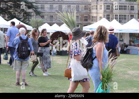 Saffron Walden, Großbritannien. 02.. September 2022. Die erste BBC Gärtner-Weltherbstmesse findet im Audley End House in Essex statt. Viele Pflanzen kaufen auf der Messe. Kredit: Eastern Views/Alamy Live Nachrichten Stockfoto