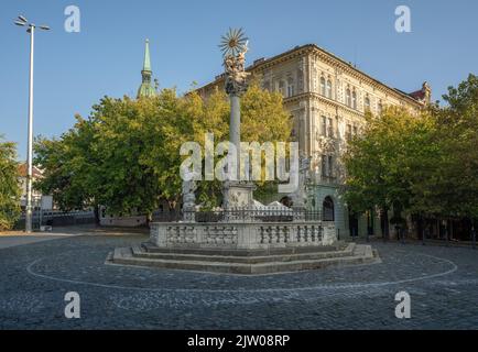 Dreifaltigkeitssäule am Fischplatz (1712 gegründet) - Bratislava, Slowakei - Bratislava, Slowakei Stockfoto