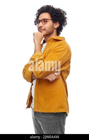 Mann in Brille und gelber Jacke Stockfoto