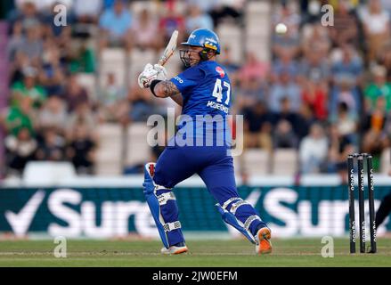 Ben McDermott von London Spirit schlägt beim Herrenspiel der Hundert Eliminatoren im Ageas Bowl in Southampton. Bilddatum: Freitag, 2. September 2022. Stockfoto