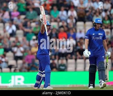 Ben McDermott von London Spirit feiert seine 50 während des 100-Matches Manchester Originals gegen London Spirit Men beim Ageas Bowl, Southampton, Großbritannien, 2.. September 2022 (Foto von Ben Whitley/News Images) Stockfoto