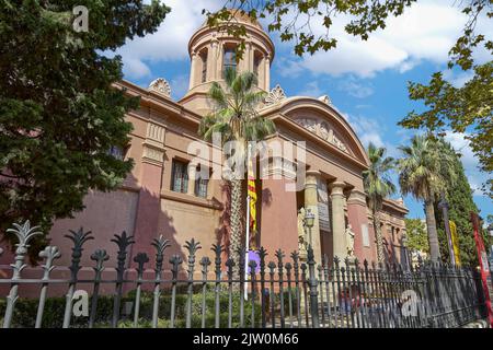 VILANOVA i LA GELDRU,SPANIEN-FEBRUAR 28,2022:Klassisches Gebäude, Museumsbibliothek Victor Balaguer in Vilanova i la Geldru, Katalonien Stockfoto