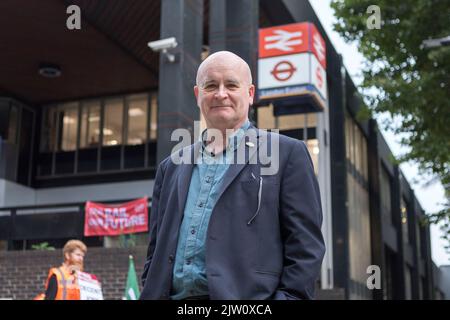 Der nationale Eisenbahnverkehr in London Euston wird auf 1-2 Züge pro Stunde reduziert, weil RMT einen Arbeitsstreik eingeleitet hat. Im Bild: RMT Secret Stockfoto