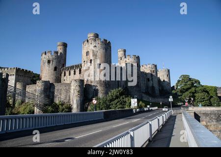 Eine imposante Ansicht von Conwy Castle, Nord-Wales aus dem Nordosten zeigt den schönen Zustand der Erhaltung der Festung aus dem Jahr 1285 Stockfoto