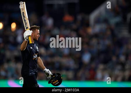 Laurie Evans von Manchester Originals tritt aus, nachdem sie während des Spiels der Hundert Eliminator-Männer im Ageas Bowl in Southampton entlassen wurde. Bilddatum: Freitag, 2. September 2022. Stockfoto