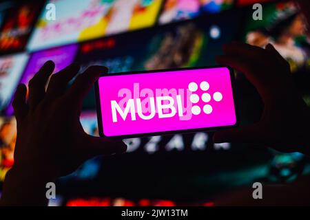 Brasilien. 02. September 2022. In dieser Abbildung wird das Mubi-Logo auf einem Smartphone-Bildschirm angezeigt. (Foto von Rafael Henrique/SOPA Images/Sipa USA) Quelle: SIPA USA/Alamy Live News Stockfoto