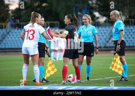 KARLOVAC, 02. SEPTEMBER: Während des Qualifikationsspiel der FIFA Frauen-Weltmeisterschaft 2023 zwischen Kroatien und der Schweiz im Branko Cavlovic-Cavlek-Stadion am 2. September 2022 in Karlovac, Kroatien. Foto: Matija Habljak/PIXSEL Quelle: Pixsell Foto- und Videoagentur/Alamy Live News Stockfoto