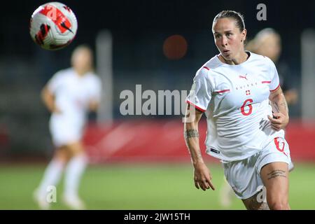 KARLOVAC, 02. SEPTEMBER: Geraldine Reuteler aus der Schweiz während des Qualifikationsspiels der FIFA Frauen-Weltmeisterschaft 2023 zwischen Kroatien und der Schweiz im Branko Cavlovic-Cavlek-Stadion am 2. September 2022 in Karlovac, Kroatien. Foto: Matija Habljak/PIXSEL Quelle: Pixsell Foto- und Videoagentur/Alamy Live News Stockfoto