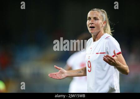 KARLOVAC, 02. SEPTEMBER: Ana-Maria Crnogorcevic aus der Schweiz beim Qualifikationsspiel der FIFA Frauen-Weltmeisterschaft 2023 zwischen Kroatien und der Schweiz im Branko Cavlovic-Cavlek-Stadion am 2. September 2022 in Karlovac, Kroatien. Foto: Matija Habljak/PIXSEL Quelle: Pixsell Foto- und Videoagentur/Alamy Live News Stockfoto