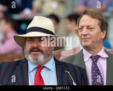 Ascot, Bergen, Großbritannien. 2.. September 2022. Rennfahrer genießen das Rennwochenende im September auf der Ascot Racecourse. Quelle: Maureen McLean/Alamy Live News Stockfoto