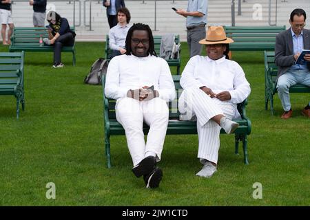 Ascot, Bergen, Großbritannien. 2.. September 2022. Rennfahrer genießen das Rennwochenende im September auf der Ascot Racecourse. Quelle: Maureen McLean/Alamy Live News Stockfoto