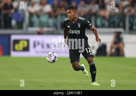 Turin, Italien, 31.. August 2022. Alex Sandro von Juventus während des Spiels der Serie A im Allianz Stadium, Turin. Bildnachweis sollte lauten: Jonathan Moscrop / Sportimage Stockfoto