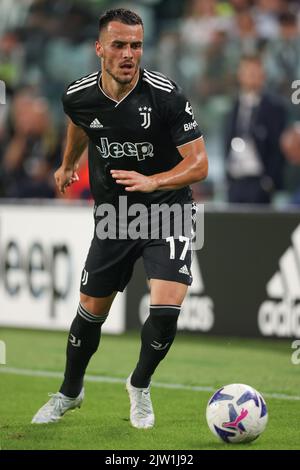 Turin, Italien, 31.. August 2022. Filip Kostic von Juventus während des Spiels der Serie A im Allianz Stadium, Turin. Bildnachweis sollte lauten: Jonathan Moscrop / Sportimage Stockfoto