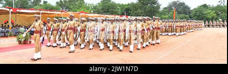 Beawar, Rajasthan, Indien. 2. September 2022. Polizeipersonal marschieren während der Parade-Zeremonie der Convocation in der Rajasthan Police Academy in Jaipur. (Bild: © Sumit Sarawat/Pacific Press via ZUMA Press Wire) Quelle: ZUMA Press, Inc./Alamy Live News Stockfoto