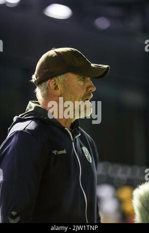 Sheffield, Großbritannien. 02. September 2022. *** Featherstone Head Coach Brian McDermott während des Wettlaufs der Betfred Championship zwischen Sheffield Eagles und Featherstone Rovers am 2. September 2022. Im Olympic Legacy Park Foto von Simon Hall. Nur zur redaktionellen Verwendung, Lizenz für kommerzielle Nutzung erforderlich. Keine Verwendung bei Wetten, Spielen oder Veröffentlichungen einzelner Clubs/Vereine/Spieler. Kredit: UK Sports Pics Ltd/Alamy Live Nachrichten Stockfoto