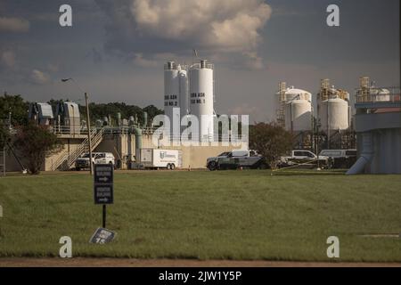 Jackson, USA. 02. September 2022. Das O.B. Curtis Water Treatment Plant wird am Freitag, den 2. September 2022 in Jackson, MS, gesehen. Jackson erlebt seinen fünften Tag ohne zuverlässige Wasserversorgung, nachdem der Pearl River überflutet wurde und die Hauptwasseraufbereitungsanlage zum Scheitern verurteilt war. Foto von Ken Cedeno/UPI Credit: UPI/Alamy Live News Stockfoto