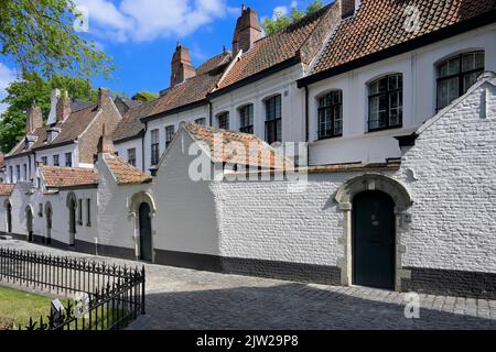 St. Elisabeth Beguinage, Kortrijk, Flandern, Belgien Stockfoto