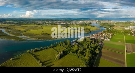 Rheinsee mit Gottlieben, Konstanz im Hintergrund, Luftaufnahme, Taegerwilen, Thurgau, Schweiz Stockfoto