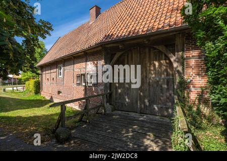 Deutschland, Rosendahl, Baumberge, Westmünsterland, Münsterland, Westfalen, Nordrhein-Westfalen, NRW, Rosendahl-Holtwick, Torhaus vom Haus Holtwick, ehemalige Niederungsburg aus dem Mittelalter, Fachwerkhaus, Deutschland, Rosendahl, Baumberge, Westmünsterland, Münsterland, Westfalen, Nordrhein-Westfalen, NRW, Rosendahl-Holtwick, Torhaus des Holtwick-Hauses, ehemalige Niederungsburg aus dem Mittelalter, Fachwerk *** Ortsüberschrift *** Deutschland, Rosendahl, Baumberge, Westmünsterland, Münsterland, Westfalen, Nordrhein-Westfalen, NRW, Rosendahl-Holtwick, Torhaus des Holtwick Ho Stockfoto
