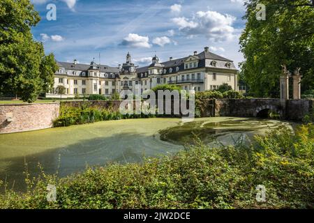 Deutschland, Rosendahl, Baumberge, Westmünsterland, Münsterland, Westfalen, Nordrhein-Westfalen, NRW, Rosendahl-Osterwick, Schloss Varlar, Wasserburg, Graben, ehemaliges Stift Varlar, Prämonstratenserkloster Stockfoto