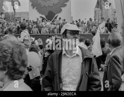 DDR, Berlin, 01. 05. 1987, 1. Mai-Kundgebung 1987 auf der Karl-Marx-Allee, Faltprospekt Stockfoto