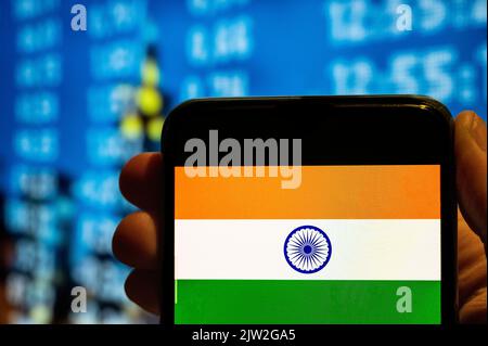 China. 25.. Juli 2022. In dieser Abbildung wird die Flagge der Republik Indien auf einem Smartphone-Bildschirm angezeigt. Kredit: SOPA Images Limited/Alamy Live Nachrichten Stockfoto