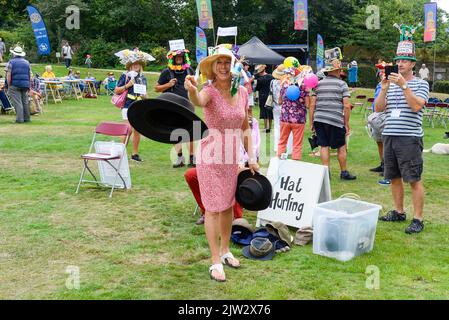 Bridport, Dorset, Großbritannien. 3.. September 2022. Hut beim Bridport hat Festival in Dorset Bildquelle: Graham Hunt/Alamy Live News Stockfoto